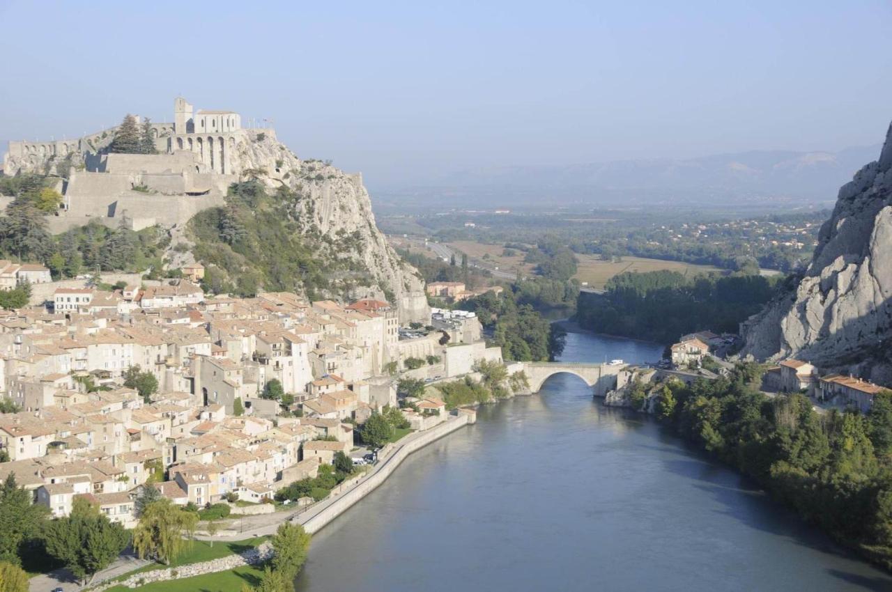 Appartement Centre De Sisteron Buitenkant foto